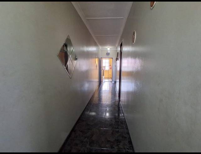 2 BEDROOM APARTMENT FOR SALE IN FOREST HILL